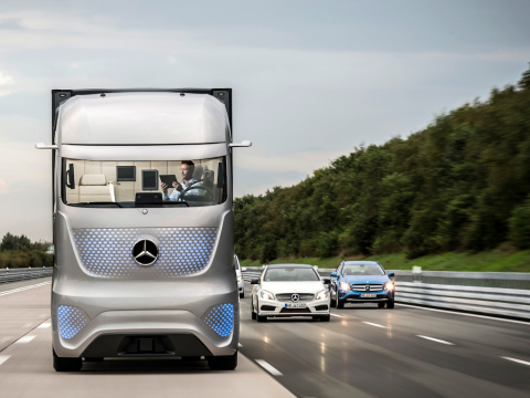 FutureTruck2025 1 • Mercedes-Benz has a self-driving truck for 2025