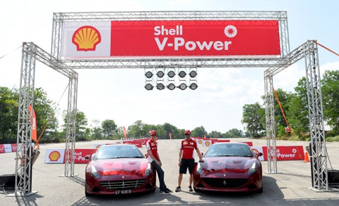 shell vpower f1drivers • Ferrari California T: Shell V Power Driving Experience