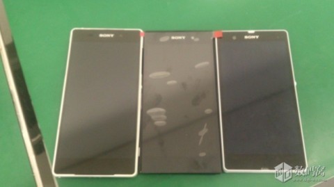Xperia Z2 (left and middle) against Xperia Z. Take note that the middle device is just the display panel and not the whole handset.