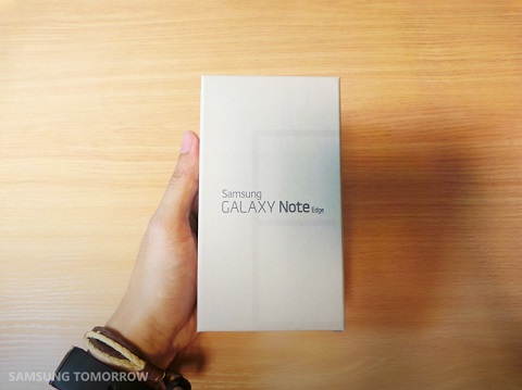 Galaxy Note Edge • Samsung Unboxes The Galaxy Note Edge