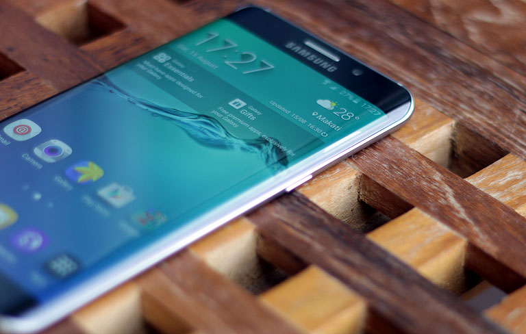 Display S6Edgeplus • Samsung Galaxy S6 Edge Plus Review