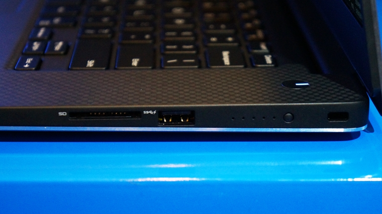 dell-xps15-handson-10