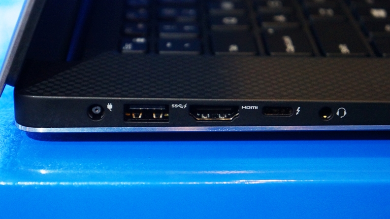 dell-xps15-handson-11