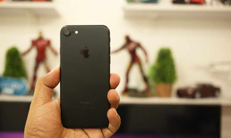 Iphone7 Back • Apple Iphone 7 Review