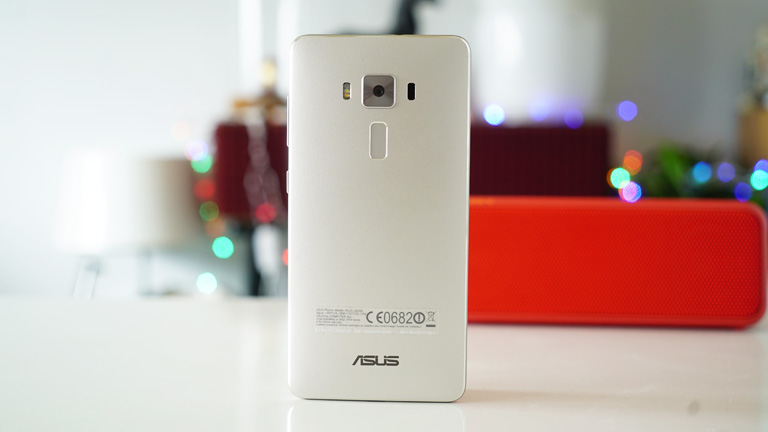 Zenfone3Deluxe Battery • Asus Zenfone 3 Deluxe Review
