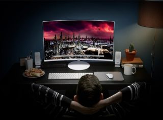 Samsung intros new Quantum Dot curved monitor for gamers