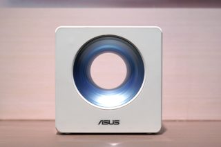 ASUS Blue Cave Smart Wi-Fi Router Hands-on