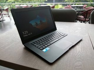 Cubix CubeBook - Windows 10 notebook for Php7K