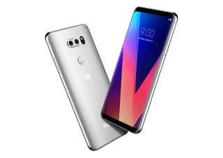 LG V30: 6-inch QHD+, SD835, IP68, dual rear cameras