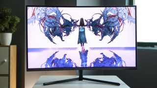 Samsung 32-inch UR59C Curved 4K UHD Monitor Hands-On