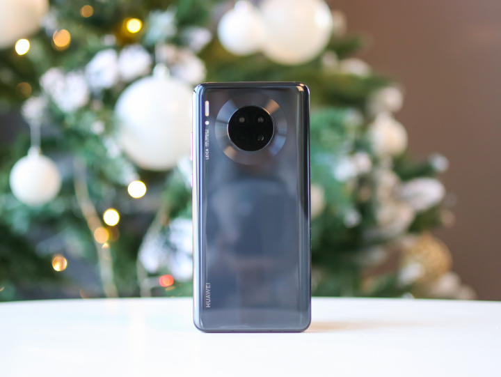 Huawei Mate 30 Review 2 • Yugatech Smartphones Gift Guide 2019