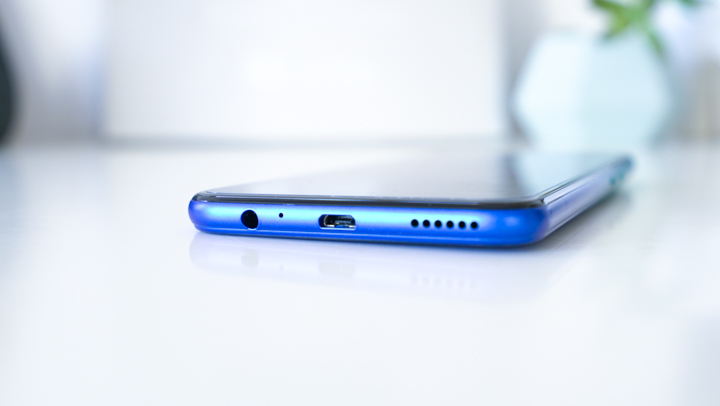Huawei Y7P Prod 5 • Why Isn'T Micro Usb Dead?