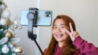 Momax Selfie Stable Smartphone Gimbal Hands-on