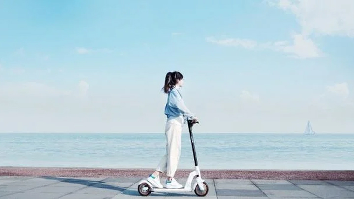Lenovo M2 electric scooter 2 • Lenovo launches M2 Electric Scooter in China