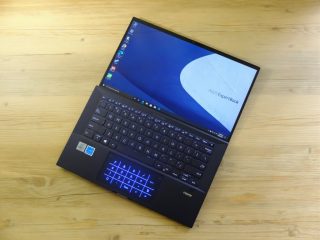 ASUS ExpertBook B9: Combining Lightness and Power