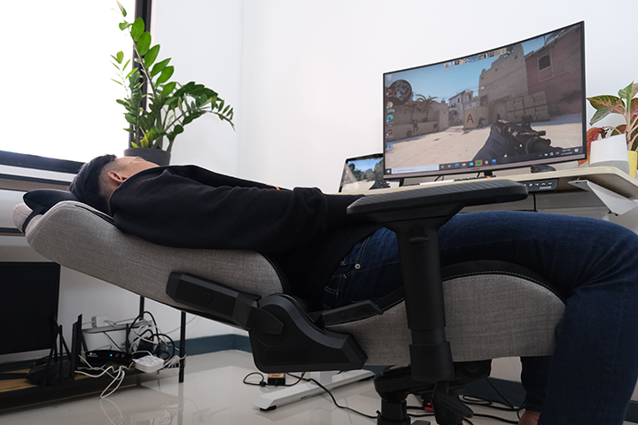 155 Degree Tilt • The Gaming Chair Worth Your Gaming Rig