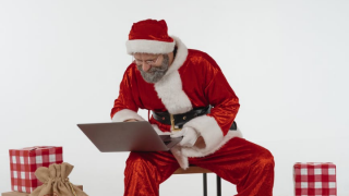 How to conduct a successful online caroling