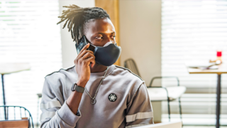 New LG PuriCare Wearable Air Purifier Mask features mic and speaker