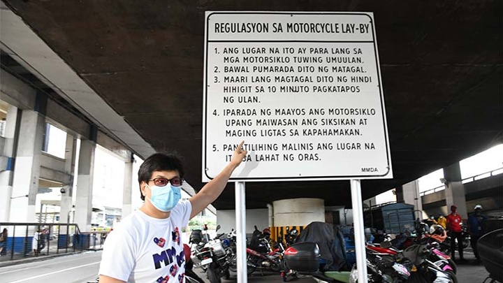 MMDA Emergency Lay by 2 • MMDA unveils motorcycle emergency lay-by for use during rainfall