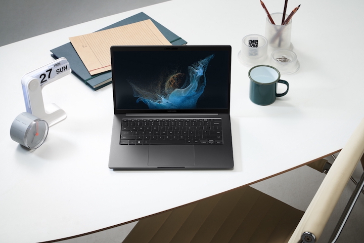 Galaxy Book2 Business 2