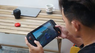 Onexplayer 1S Hands-On: Gaming On-the-Go