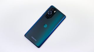Motorola Moto Edge 30 Pro Hands-on
