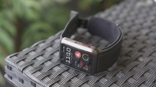 Huawei Watch D: BP and ECG on the go!