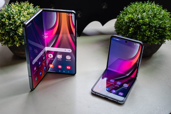 Samsung Galaxy Z Fold 4 & Flip 4