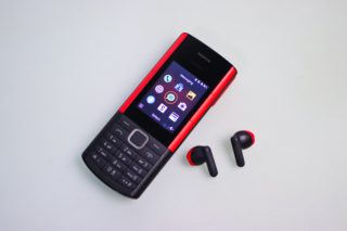 Nokia 5710 XpressAudio Hands-on