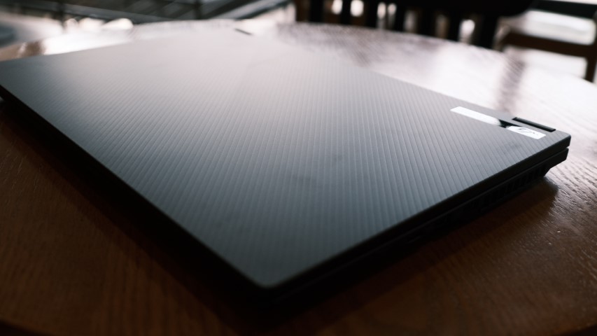 Rog Flow X16 (60)