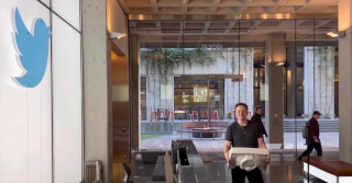 Elon Musk visits Twitter HQ with a sink ahead of takeover deadline, changes bio to 'Chief Twit'