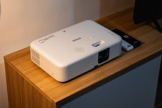Epson CO-FH02 Smart Projector Review -- Budget Home Theater