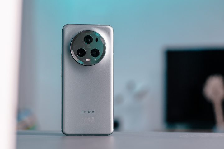 Honor Magic5 Pro 4