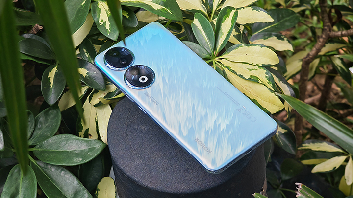 Limited Edition Honor 90 5g Peacock Blue To Arrive In Ph On November 15 With Free Honor Gift Worth Php 2,499