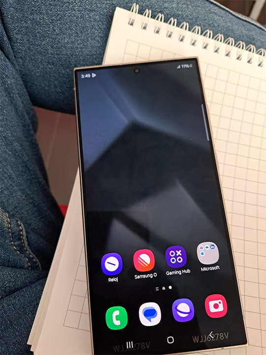 Samsung Galaxy S24 Ultra Front