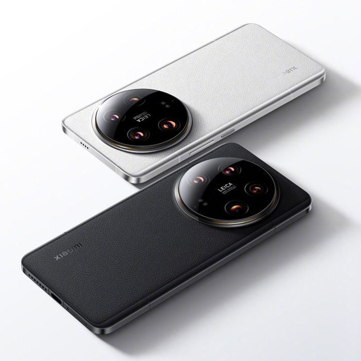 Xiaomi 14 Ultra Black White