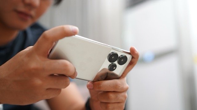 realme GT 6