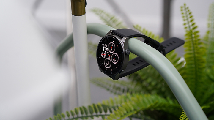 Tozo S5 Smart Watch Design