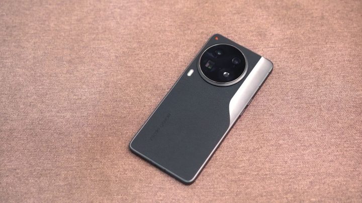 Camon 30 Premier Vs Galaxy A55 (11)