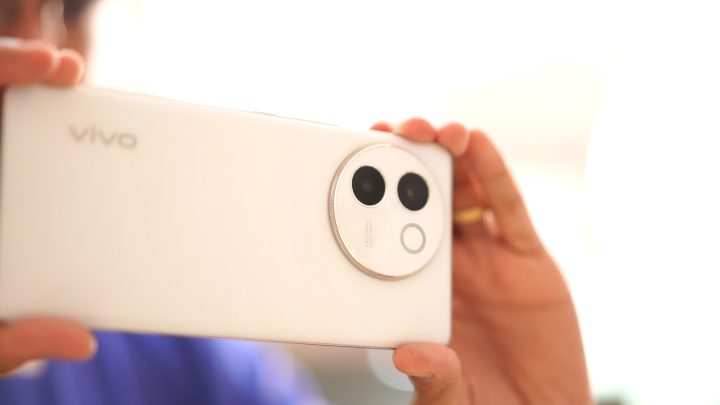 Vivo V30e 5g 18