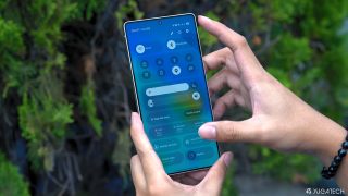 One UI 7 rollout to older Samsung devices reportedly still delayed until April