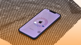 Apple Expects $900M Hit This Quarter Due to Supply Chain Moves Amid Tariffs