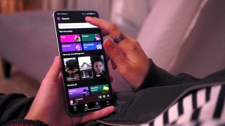 Spotify free tier users no longer restricted to shuffle mode