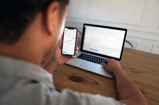 4 Methods To Track Cross Asset Flows For Better Forex Sentiment Analysis