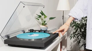 Sony announces PS-LX3BT and PS-LX5BT turntables