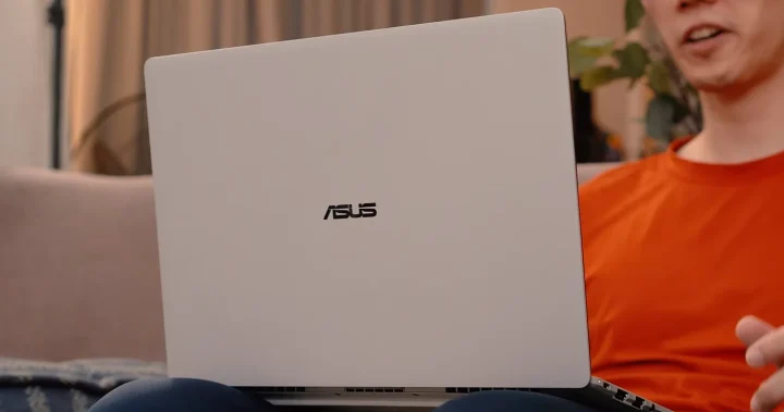 ASUS ExpertBook Ultra now available in the Philippines
